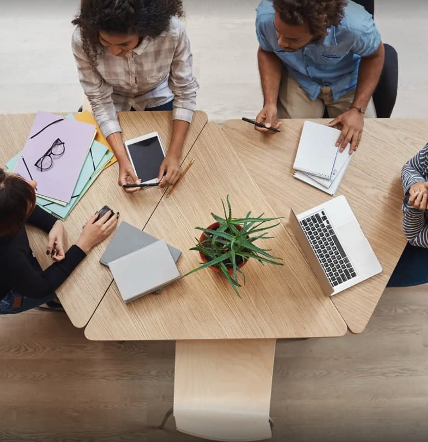 Equipe Zyvo Gestão em ambiente de trabalho